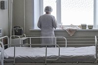 Россияне ринулись лечить зубы дома из-за дороговизны услуг дантистов