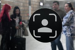 Россияне стали чаще платить лицом