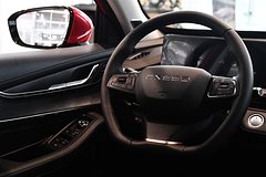 Россиянин пожаловался на визжащую Exeed