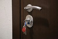 Россиянка продала три квартиры и отдала миллионы рублей за них мошенникам