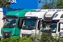 Российские дилеры стали пытаться избавиться от одного вида машин