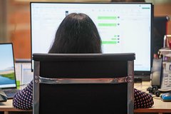 Российские женщины обогнали мужчин в поиске работе