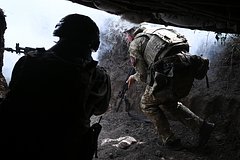 Российский боец во время артобстрела сбил беспилотник