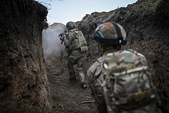 Российский военный гранатой взорвал пулеметный расчет ВСУ и захватил опорный пункт