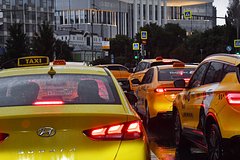 Сервисы такси бросились скупать иномарки в лизинг