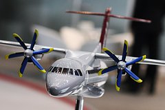 Сроки сдачи одного из новых российских самолетов снова перенесли