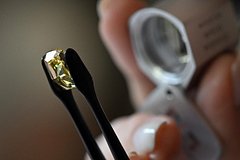 Темпы падения экспорта российских алмазов оценили