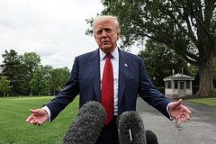 Трамп снова пригрозил России санкциями