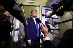 Трампа назвали противником понижения потолка цен на российскую нефть
