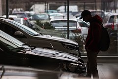 Траты россиян на новые автомобили резко выросли