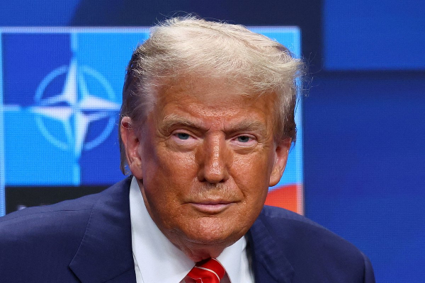 &laquo;Убирайтесь оттуда к черту!&raquo; Вэнс провозгласил &laquo;доктрину Трампа&raquo; во внешней политике. Чем это угрожает России?