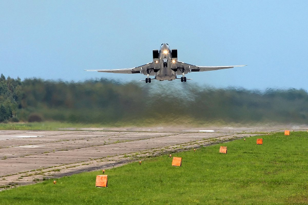 Украина полтора года готовила атаку дронами на военные аэродромы. Почему бомбардировщики Ту-95МС стали для ВСУ удобной целью?