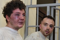 В Азербайджане арестовали российских туристов и IT-специалистов. Задержанные появились в суде со следами пыток