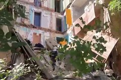 В частично обрушившемся доме в Астрахани жилье продавали за бесценок