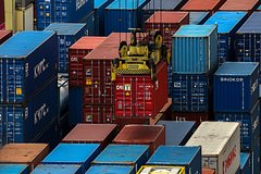 В Европе захотели заключить торговую сделку с США за неделю