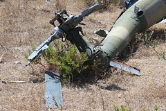 В Казахстане спасатели обнаружили фрагменты пропавшего военного вертолета