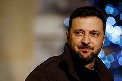 В Киеве протестующих с плакатами против Зеленского попросили уйти с митинга