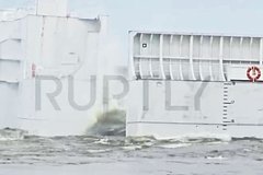 В Петербурге срочно закрыли дамбу