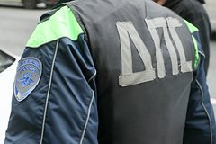 В Подмосковье автомобиль влетел в балкон жилого дома
