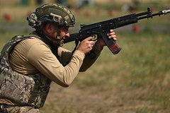 В Подмосковье сел самолет с вернувшимися из плена военными РФ