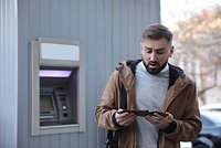 В России будут приостанавливать небольшие переводы на карту. Почему их могут заблокировать и что делать, если это произошло?