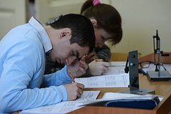 В России захотели регулировать стоимость обучения в вузах