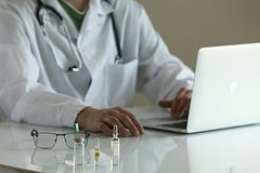 В российском регионе более 10 человек отравились едой