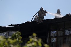 В российском регионе локализовали пожар на нефтебазе после падения обломков БПЛА