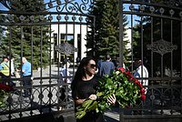 В РПЦ объяснили, почему на могиле покончившего с собой Старовойта установили крест. Прощание с экс-министром прошло без отпевания