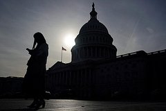 В США отклонили резолюцию о запрете атак на Иран без одобрения Конгресса