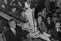 Внезапный звонок отца помог мужчине распутать ложь своей девушки