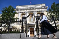 Выдача кредиток в России обрушилась