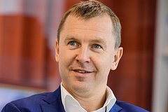 Зампред Сбера Попов рассказал о помощи Giga-ассистента предпринимателям