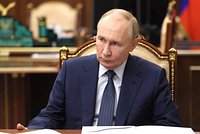 Зеленский досрочно завершил визит в Германию из-за наступления России. Что происходит в Сумской области?