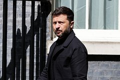 Зеленскому предложили покинуть Украину